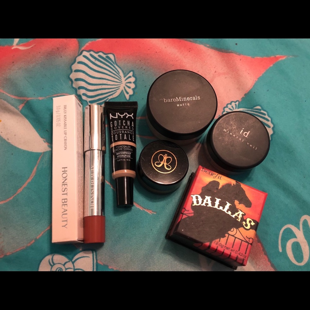 High end makeup lot Last price drop!